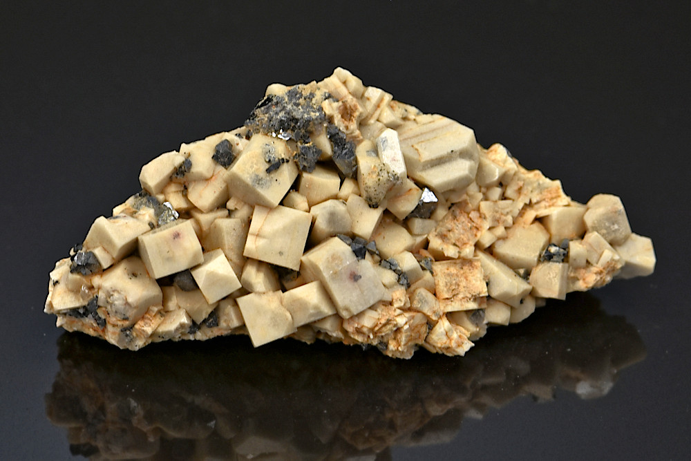 Orthoclase et Magnétite cristallisées