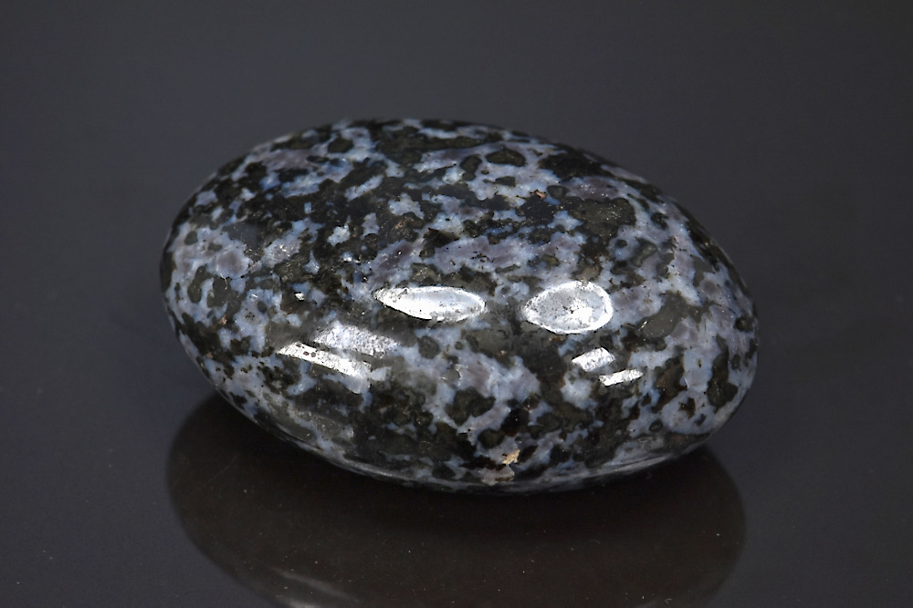Gabbro indigo poli
