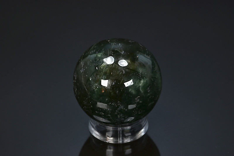 Sphère polie de Jade néphrite
