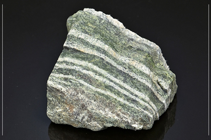 Grand bloc de Serpentine brute