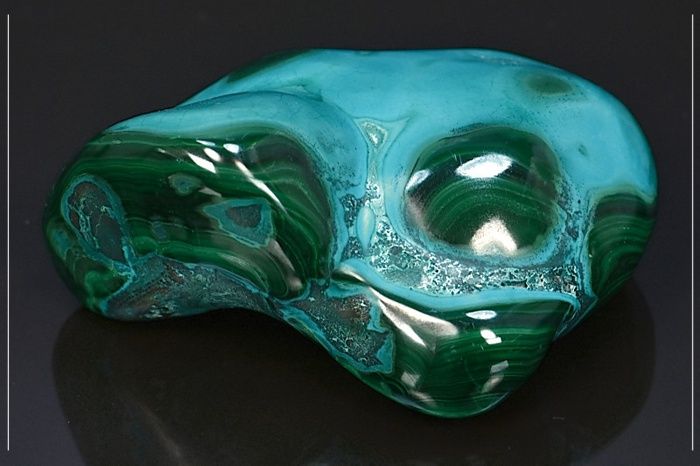 Chrysocolle sur Malachite forme libre